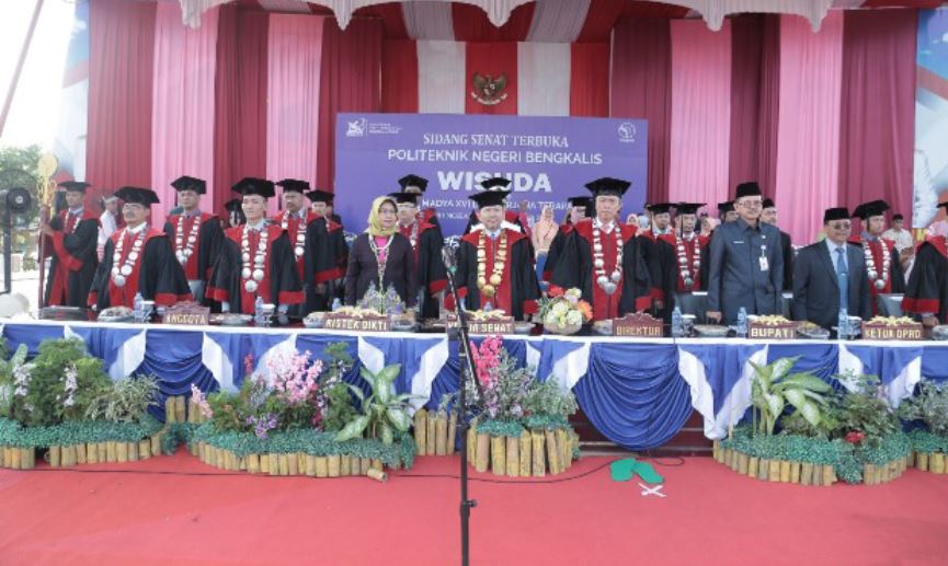 Wisuda ke XVI, Senat Polbeng Luluskan 363 Mahasiswa Program Diploma dan Sarjana Terapan