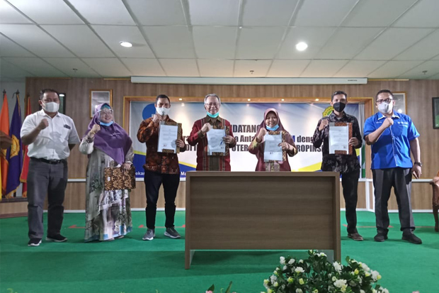 Jurusan Teknik Informatika Teken MoU dengan APTIKOM Provinsi Riau